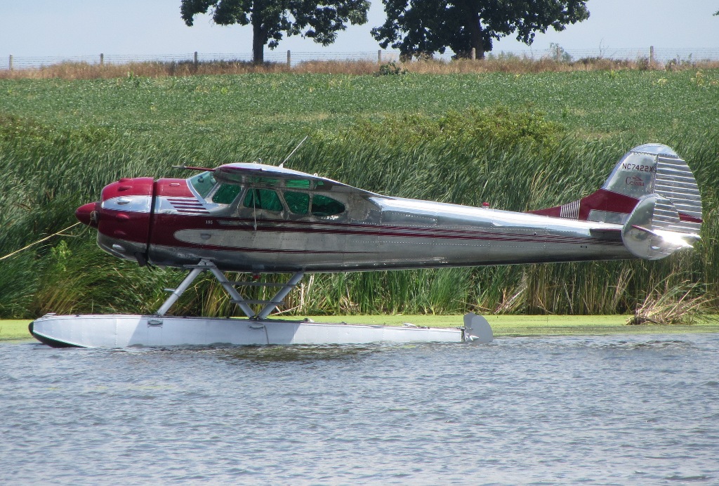 195floats.jpg