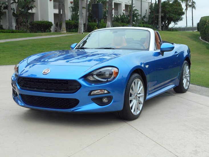 drivin2017_Fiat_124_Spider_t750x550.jpg