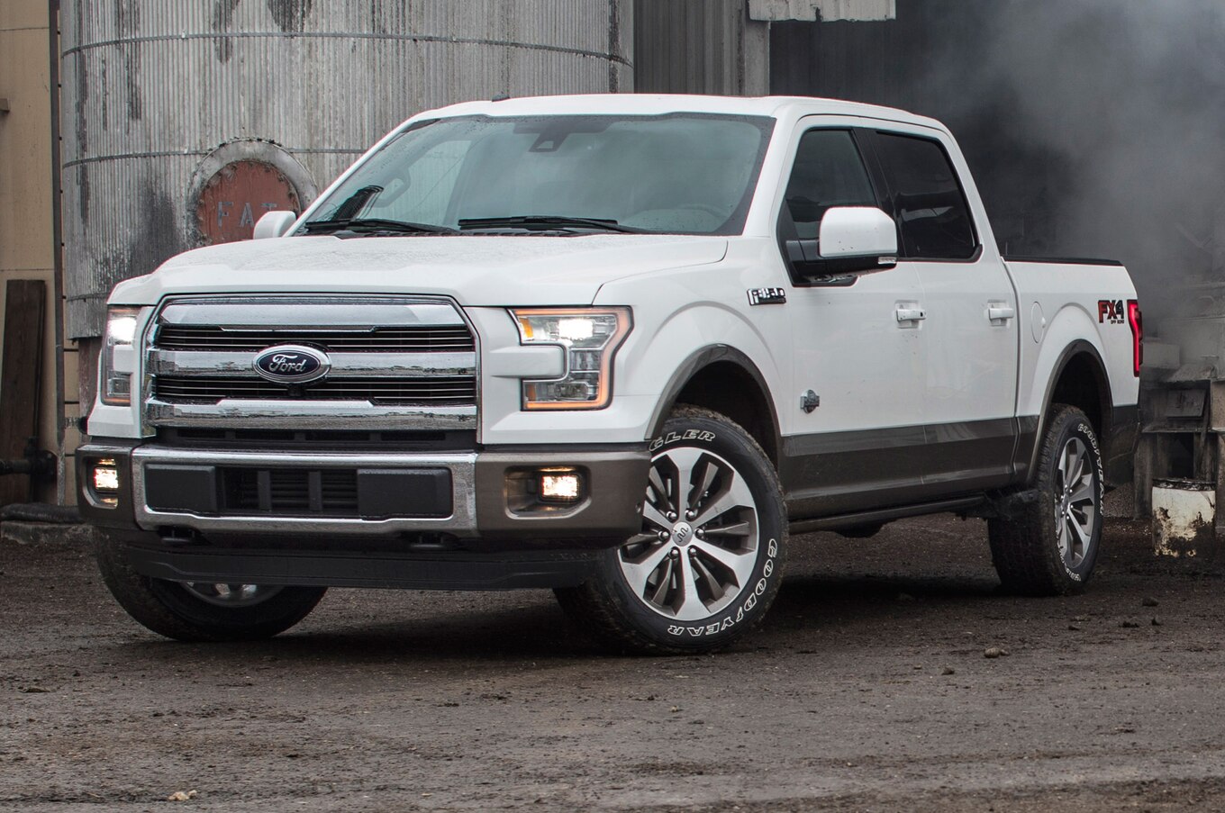 2015-Ford-F-150-King-Ranch-closer-view1.jpg