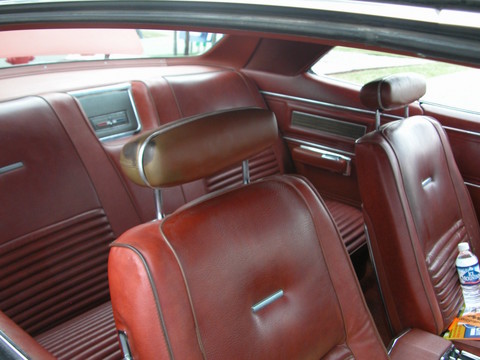 fs_1970_Plymouth_Sport_Fury_GT_2_Door_Hardtop_440_Super_Commando_Interior_Burnished_Red_Poly__2005_CEMA__DSCN6070.jpg