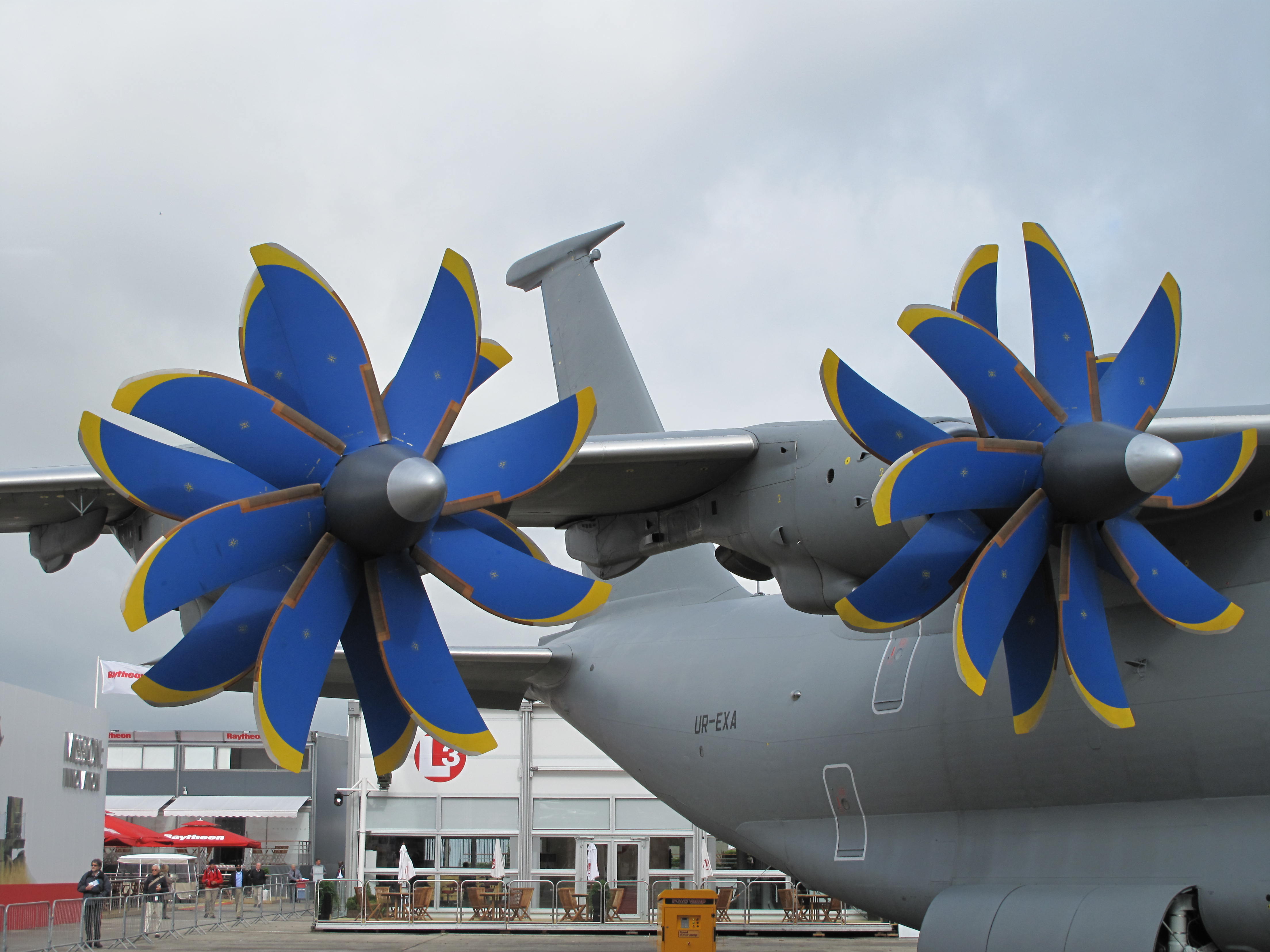 Antonov_AN-70_at_Paris_Air_Show_2013_5.jpg